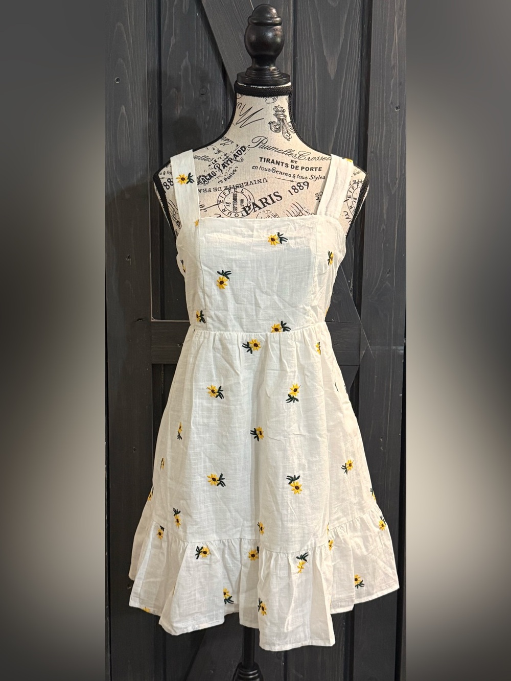 Rewind White Sundress with Yellow  sunflowers Floral Embroidery